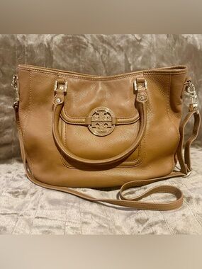 Tory Burch Leather Amanda Classic Hobo